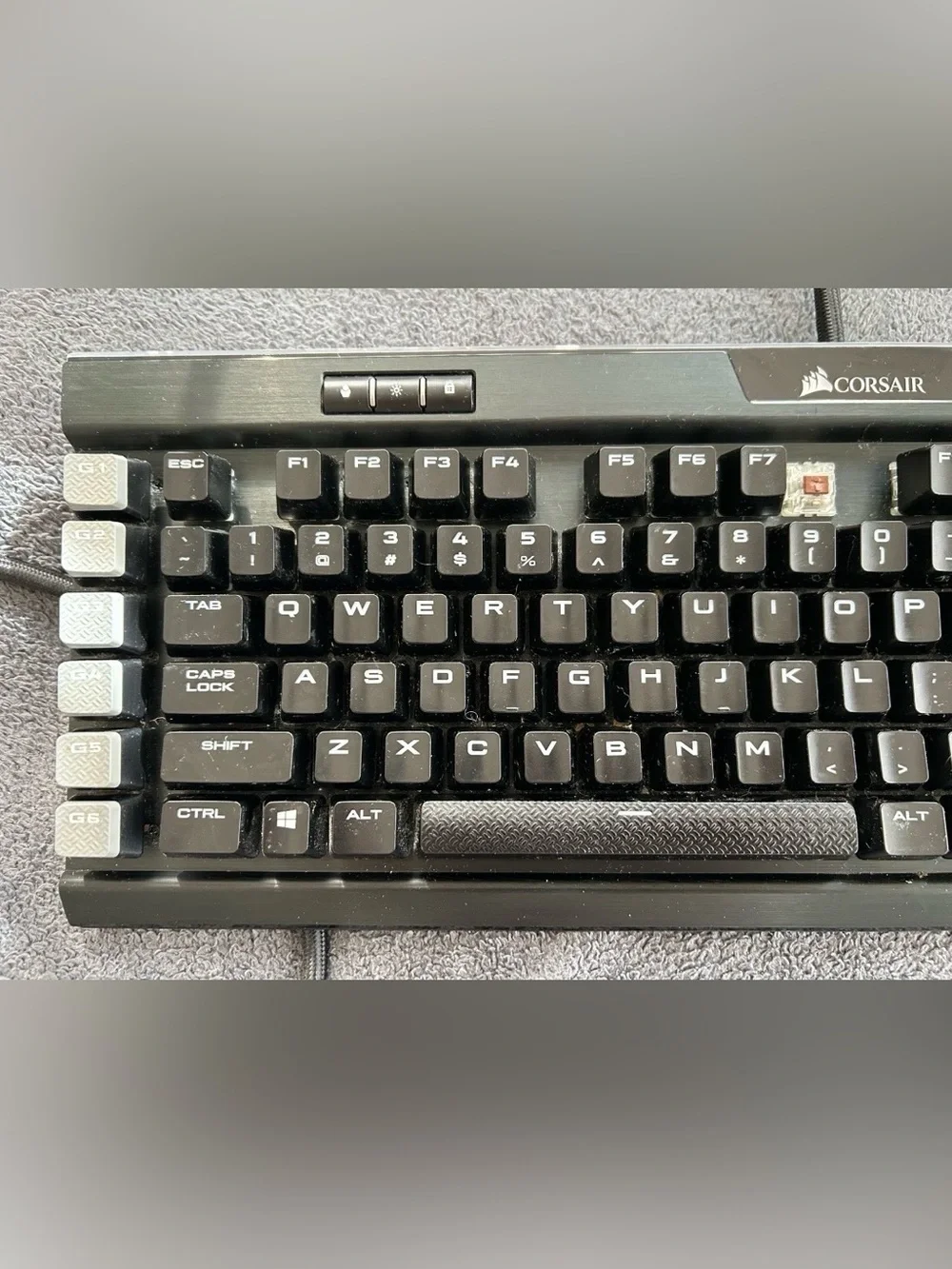Corsair K95 RGB Mechanical Keyboard – Fully Working – Missing F7 Keycap